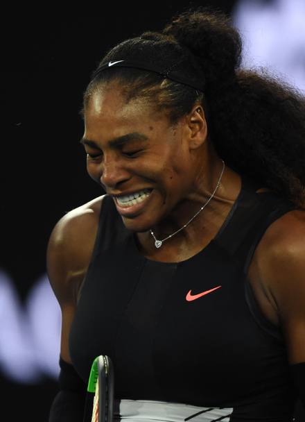 Nonostante un evidente nervosismo, Serena riesce a far suo il primo set: 6-4 (Afp)